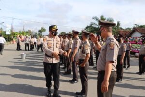 Kapolres Pimpin Upacara Korps Raport Kenaikan Pangkat Personil Polres Tulang Bawang Barat