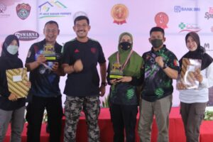Bhayangkari Polresta Bandar Lampung Ukir Prestasi dalam Kejuaraan Menembak Karawista Cup