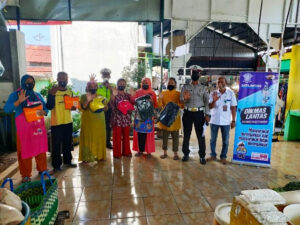 Pasar Mangaran Situbondo Jadi Sasaran Sosialisasi Prokes dan Tertib Lalu Lintas