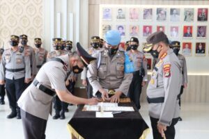 Kombespol Ino Harianto Pimpin Sertijab Kapolsek
