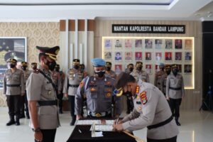 Kapolresta Bandar Lampung Pimpin Sertijab Kasat Intel