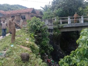 Masyarakat Berharap Jembatan Way Tabu Diperbaiki