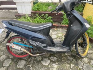 Dua ABG Pelaku Curat, diantar Keluarganya Ke Kantor Polisi Bakauheni