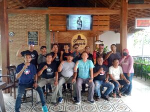 Ngopi Bareng Antar Pengurus KJJT Wilayah Banyuwangi Dalam Rangka HPN