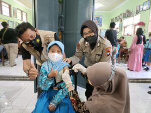 Satreskoba Beserta Srikandi Polres Bondowoso Lakukan Giat Trauma Healing Di SD Dabasah 3