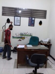 Putuskan Mata Rantai Covid 19 Perhutani Bondowoso Lakuoan Penyemprotan Dan Vaksinasi