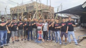 Lama Tidak Ada Kabar,Sekali Ada Kabar Mobrig37 Sumbangkan 50 Sak Semen Ke Musholla Baiturrahman Ijen