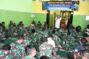 TNI Lanal Banyuwangi Laksanakan Isra’ Mi’raj Di Masjid Al Iman Ketapang