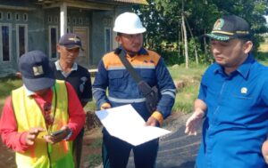 Komisi III DPRD Lamsel Tinjau Hasil Pekerjaan Ruas Jalan di Jati Agung