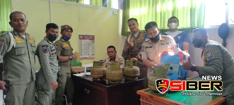Satpolpp Bondowoso Tertibkan Pedagang Dijalan Ahmad Yani Berikut Barang Bukti Yang Berhasil Diamankan