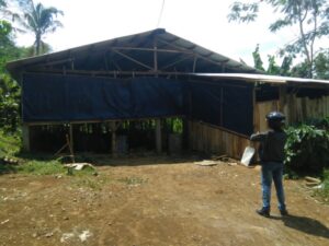 Warga Desa Pujer Baru Maesan Keluhkan Bau Tidak Sedap Kandang Ayam Potong Milik M