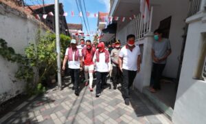 Kapolda Jatim Hadiri Gerakan Pembagian 10 Juta Bendera Merah Putih oleh Mendagri