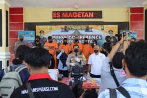 Miris ! ! ! Polres Magetan Berhasil Menangkap Sejoli Pembobol Kotak Amal Masjid
