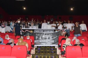 Kapolres Bondowoso, AKBP Wimboko SIK Mengajak Jajarannya Nobar film Sayap-sayap Patah