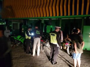 Antisipasi Balap Liar, Kapolres Situbondo Pimpin Langsung Razia Malam Minggu
