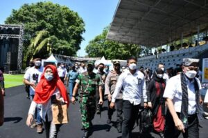 Dandim 0825 Dan Jajaran Forkopimda Sambut Kedatangan Menko Maritim Dan Investasi RI Di Banyuwangi