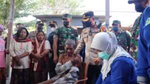 Polres Probolinggo Kota Bersama Forkopimda Dorong Percepatan Vaksinasi Difteri di Gili Ketapang