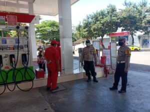 Polresta Banyuwangi Siagakan Personel di SPBU, Ciptakan Kondusifitas Kamtibmas Pasca BBM Naik