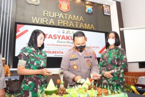 Kowad Kodim 0825 Hadiri Acara Hut Polwan Ke-74 Di Polresta Banyuwangi