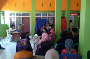 Pemerintah Desa Botolinggo Gandeng Duk Capil Rekam E-KTP Gratis di Balai Desa