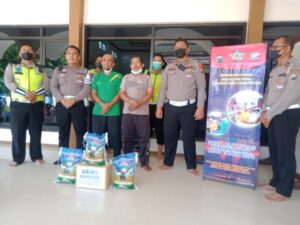 Peringati Hari Lalu Lintas Bhayangkara ke-67 Th 2022 Satpaskot Gelar Baksos dan Bansos