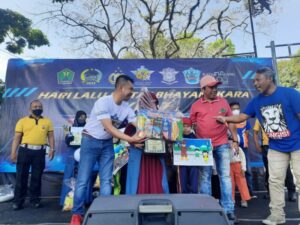 Warga Kota Malang Antusias Meriahkan HUT Lalu Lintas Bhayangkara Ke-67