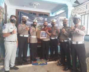 Sambut Hari Lalu Lintas ke-67, Kasat Lantas Polres Situbondo Anjangsana Purnawirawan Polri