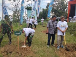 Danpos Ramil 0822/12 Sumberwringin Hadiri acara Penghijauan, BRI Menanam