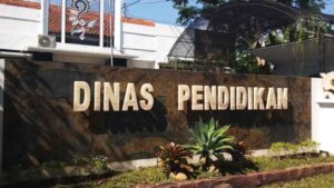Miris, Diduga Kepala Dinas Pendidikan Banyuwangi Terkesan Alergi Dengan Wartawan, Ada Apa?