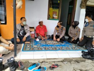 Belasungkawa Yang Mendalam Kepada Korban Stadion Kanjuruhan, Polresta Malang Kota Datangi Rumah Duka