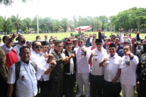 Kades Se- Banyuwangi Serbu Taman Blambangan, Di Hari Jadi TNI Ke-77