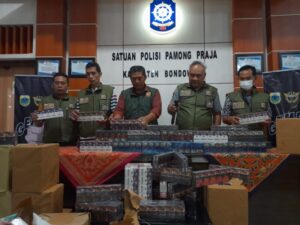 Satpolpp Bondowoso Sita Ratusan Pres Rokok Ilegal Di Kecamatan Wringin