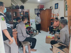 Polresta Malang Kunjungi Korban Insiden Kanjuruan Yang Alami Iritasi Mata