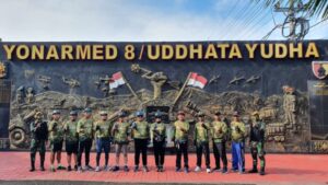 Batalyon Artileri Medan 8/Uddhata Yudha Laksanakan Giat Funbike dan Jalan Santai Dalam Rangka HUT TNI ke-77