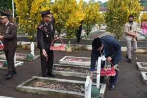 Kodim 0822 Bondowoso Mengikuti Ziarah Nasional Peringatan Hari Pahlawan Ke-77