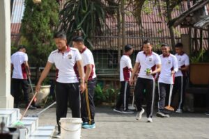 Kapolres Bondowoso Laksanakan Kegiatan Apel Olah Raga Pagi Dilanjutkan Kurve