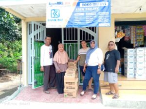 FPKB DPR RI Komisi 9, Dr. Hj Nihayatul Wafiroh Distribusikan PMT Balita dan Ibu Hamil