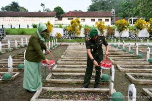 Kodim 0822 Bondowoso Ziarah Rombongan HUT Ke-75 Korem 083/Bdj