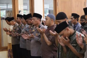 Sholat Ghoib dan Do’a Bersama Polres Bondowoso untuk Masyarakat yang Terdampak Gempa Cianjur