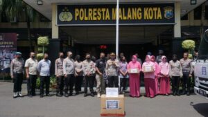 Peduli Korban Gempa Bumi Cianjur, Polresta Malang Kota Kirimkan Paket Sembako Hingga Obat-obatan