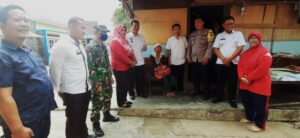 Bhabinkamtibmas Desa Bakauheni Aipda Hartanto, Bersinergi Bantu Warga Kurang Mampu