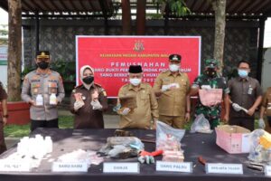 Kapolres Malang Beserta Forkopimda Hadiri Pemusnahan Barang Bukti Tindak Pidana di Kejaksaan Negeri