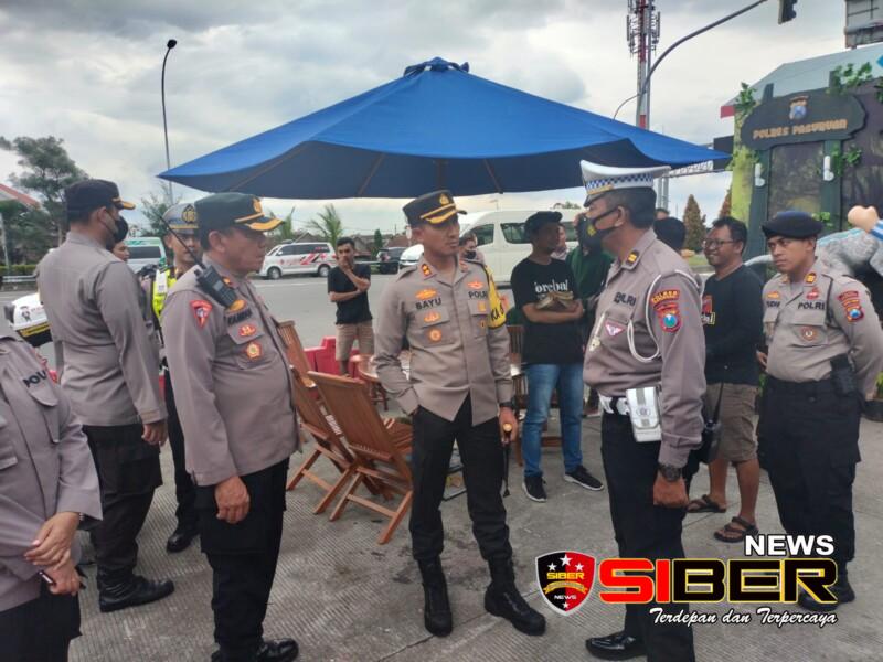 Menjelang Perayaan Nataru 2023, Kapolres Pasuruan Cek Pos Pam Ops Lilin Semeru 2022
