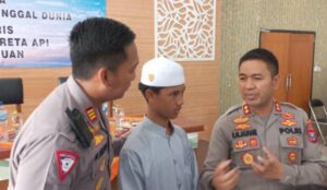 Kapolres Pasuruan Kota Lunasi Biaya Sekolah Anak Korban Laka Kereta Api