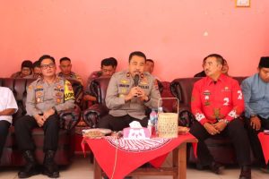 Giat Jumat Curhat Wakapolda Lampung dan Kapolres Lampung Selatan di Desa Merbau Mataram