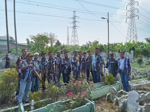 IPK PAC Kecamatan Medan Marelan Bergotong Royong Membersihkan Pemakaman Umum (TPU) Dalam Menyambut Bulan Suci Ramadhan 1444 H