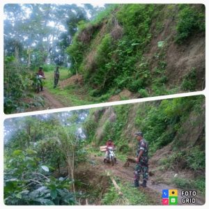 Babinsa Koramil 0822/14 Prajekan Cek Lokasi Tanah Longsor di Desa Penang
