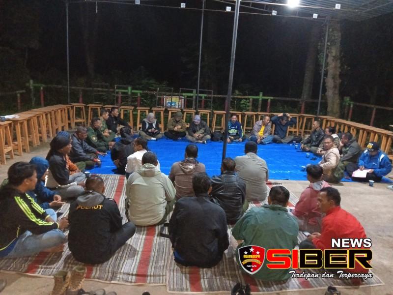 KPH Bondowoso Gelar “Pagar Surga” Memastikan Keamanan Hutan