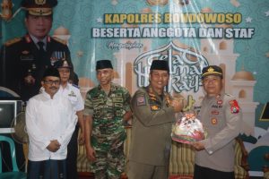 Dandim 0822 dan Forkopimda Bondowoso, Tinjau Pos Pam Malam Takbir
