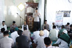Tampung Keluhan Warga, Kapolres Situbondo Gelar Program Jumat Curhat di Masjid Nurul Islam Kapongan